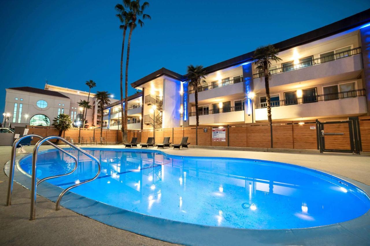 Studio 6 Suites Stockton, Ca Waterfront Exterior photo