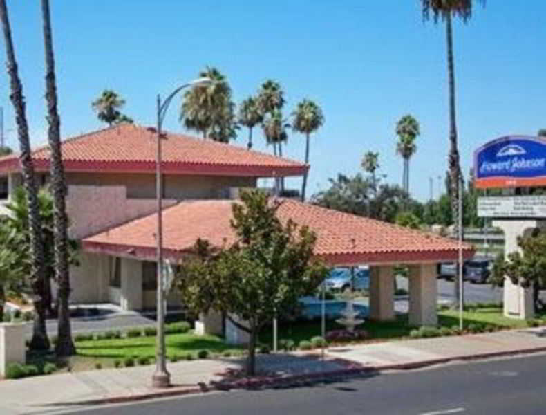 Studio 6 Suites Stockton, Ca Waterfront Exterior photo