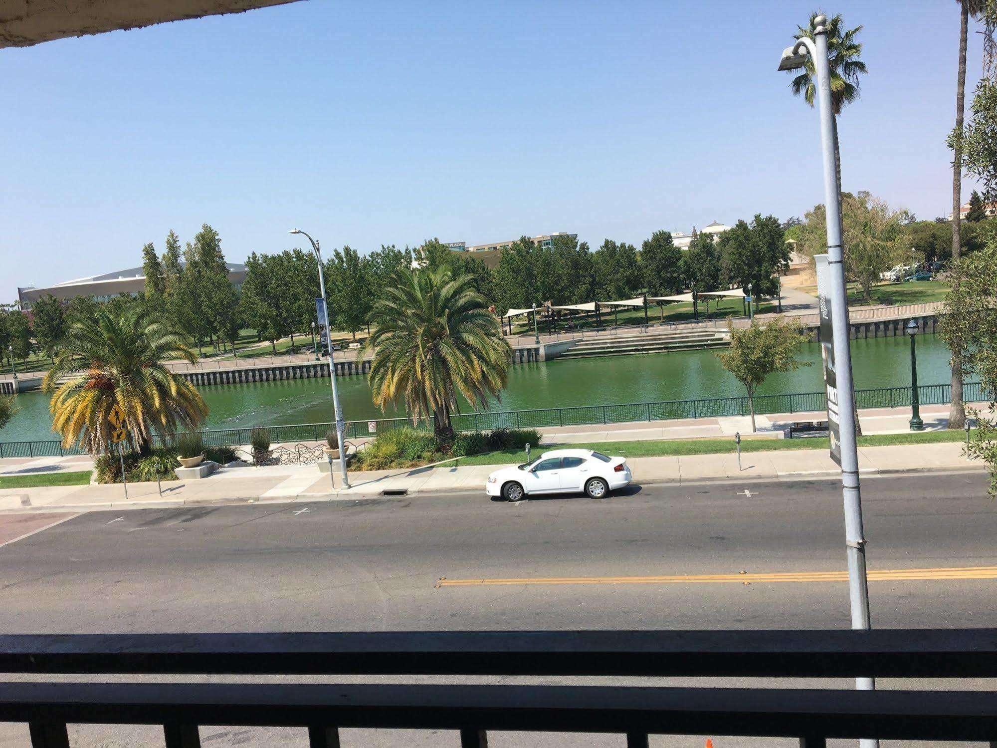 Studio 6 Suites Stockton, Ca Waterfront Exterior photo