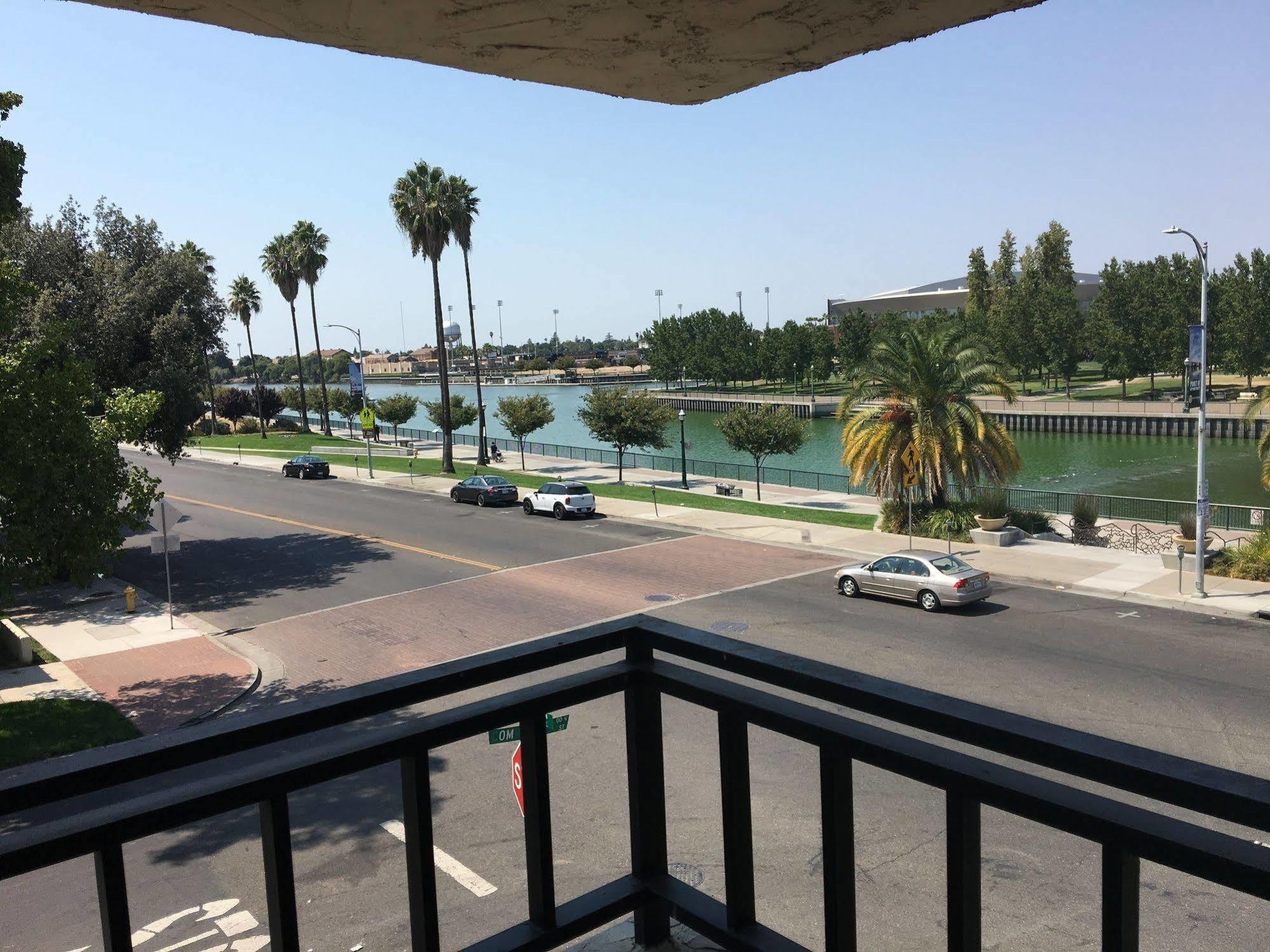 Studio 6 Suites Stockton, Ca Waterfront Exterior photo